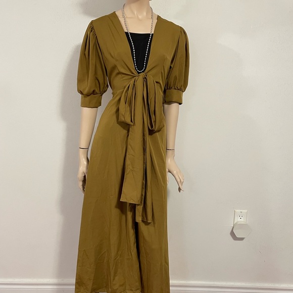 Maxi dress.Free size.Can fit up to 44cm bustline.Inner is not included. - Picture 1 of 3